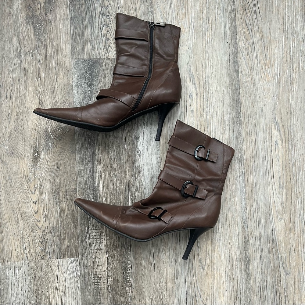 Vintage Claudia Ciutti designer leather ankle booties